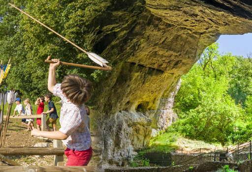 billet-couple-visite-des-grottes-en-autonomie-et-activites-prehistoriques