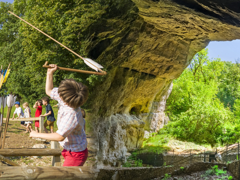 billet-couple-visite-des-grottes-en-autonomie-et-activites-prehistoriques