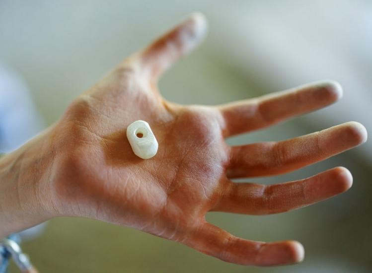atelier parure grottes du cerdon enfant famille parc de loisirs préhistoriques