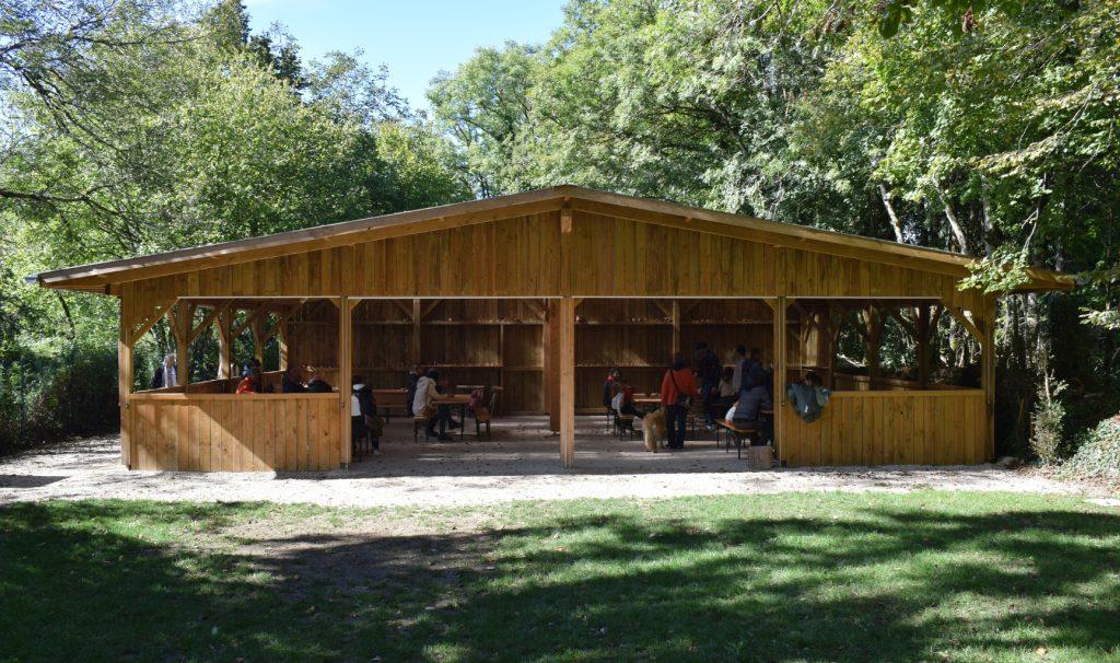 Refugio de cerámica en las Grottes du Cerdon.