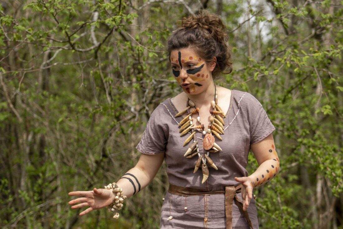 chasse aux oeufs animatrice grottes du cerdon evenement