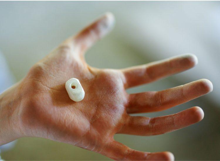 perle faconnée atelier parure préhistorique grottes du cerdon