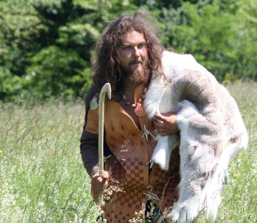 Chasseurs prehistoriques évènement grottes du cerdon