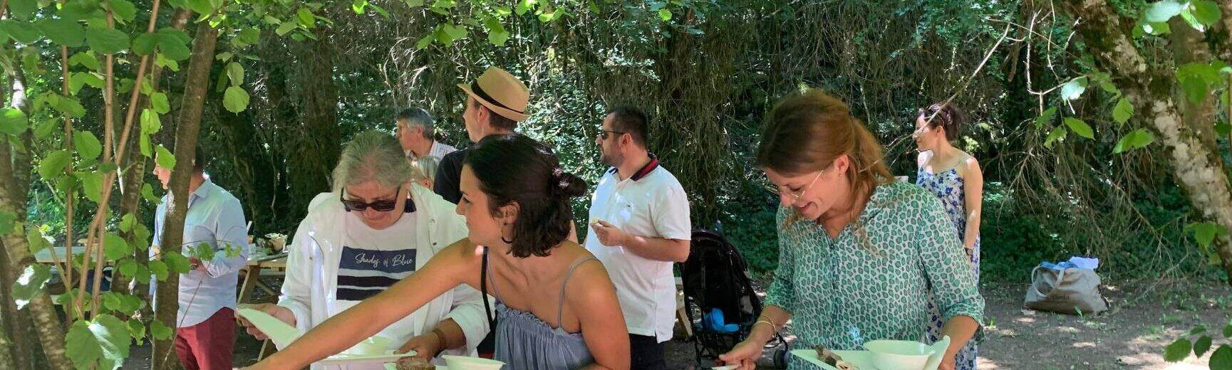Groupe en famille ou entre amis aux Grottes du Cerdon