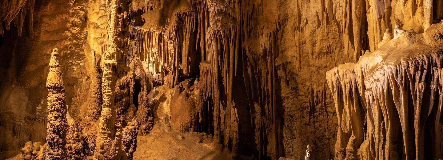 Caves to visit near me